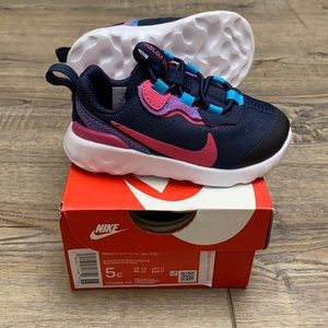 Nike Element Toddler girls size 5
